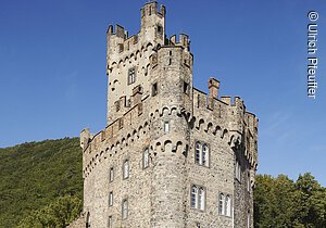 Burg Sooneck bei Niederheimbach am Rhein in Details und Totalen fotografiert.