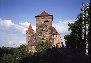 Nürnberg, Kaiserburg, Fünfeckturm, Kaiserstallung und Luginsland, Blick nach Südosten