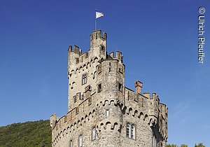 Burg Sooneck bei Niederheimbach am Rhein in Details und Totalen fotografiert.