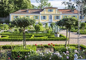Ansbach, Residenz, Hofgarten, Ehemaliges Gärtnerwohngebäude im Heilkräutergarten (Fuchsgarten)